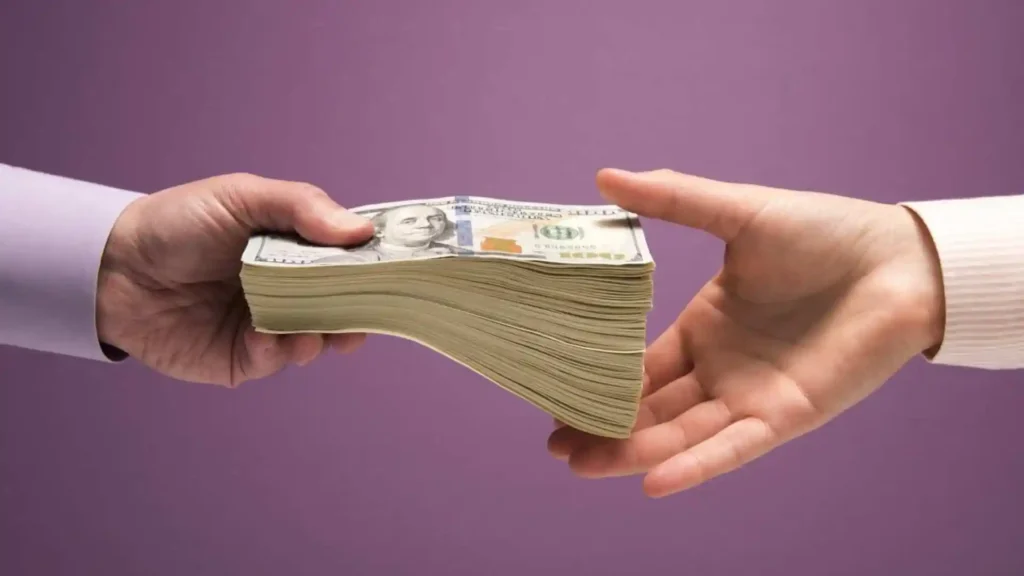 Indemnización por despido: cálculo fácil con ejemplos (objetivo vs. improcedente)