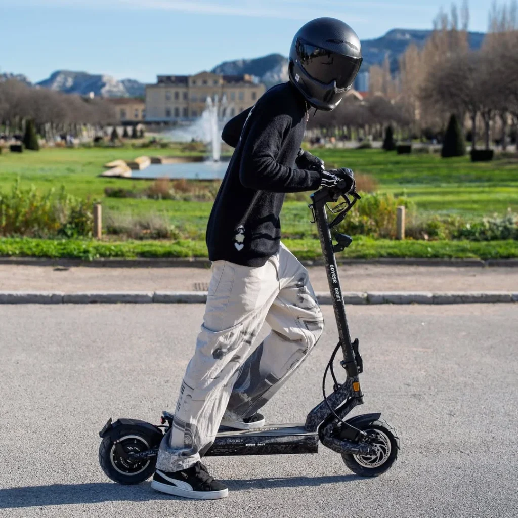Patinetes eléctricos y nueva normativa de la DGT: multas, certificado VMP y límites